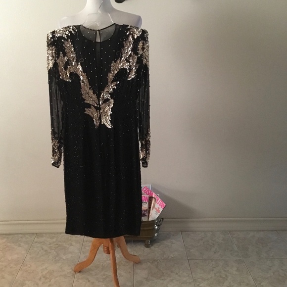 HOST PICK- NITE LINE GOLD/BLACK SEXY SEQUIN DRESS/ IT HAS SHOULDER PADS-SIZE 6 - Picture 4 of 12
